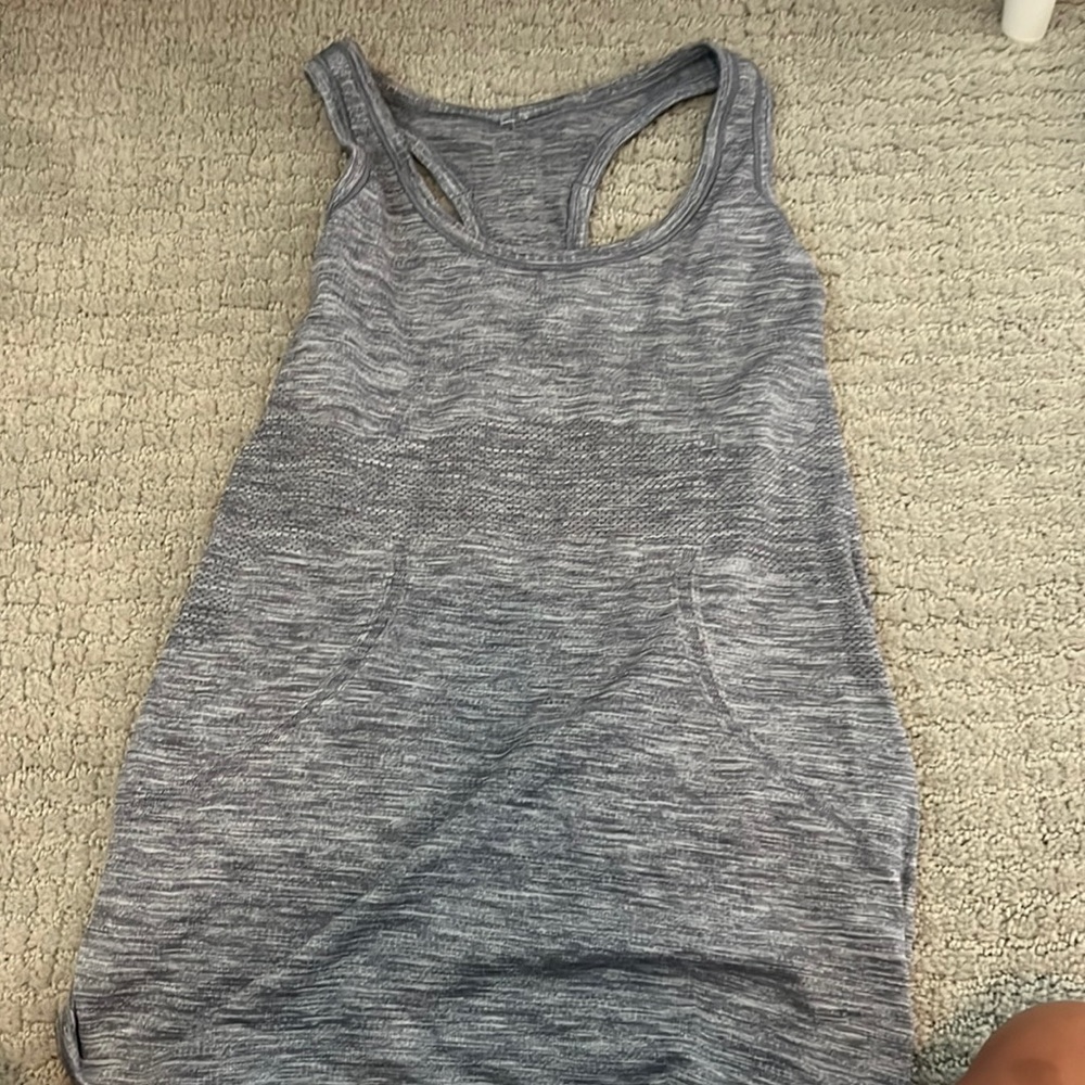 Size 4 Lulu tank top!